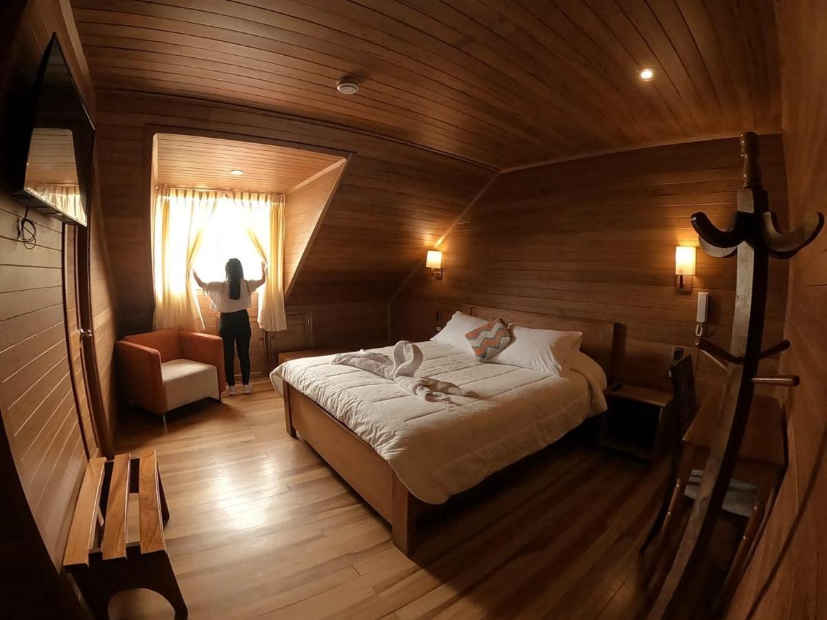 Hotel Heidinger Оксапампа Екстериор снимка