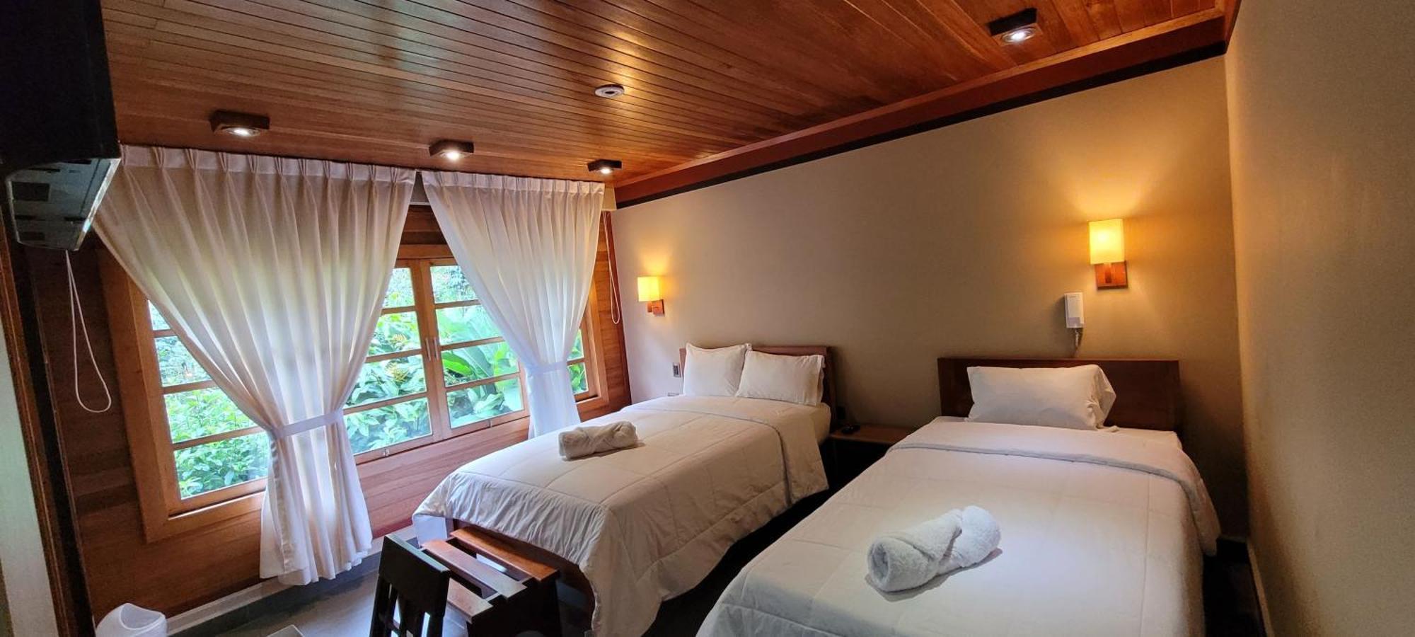 Hotel Heidinger Оксапампа Екстериор снимка